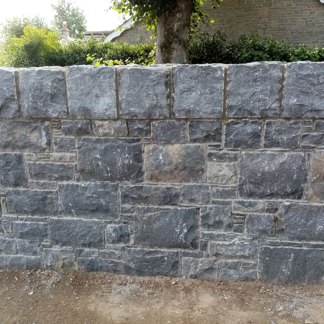 Large dressed soldier coarse traditional style wall capping 