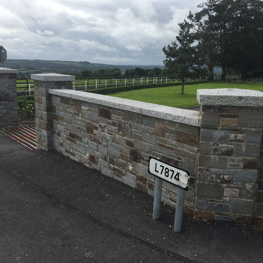 Grey Sandstone with rustic shades